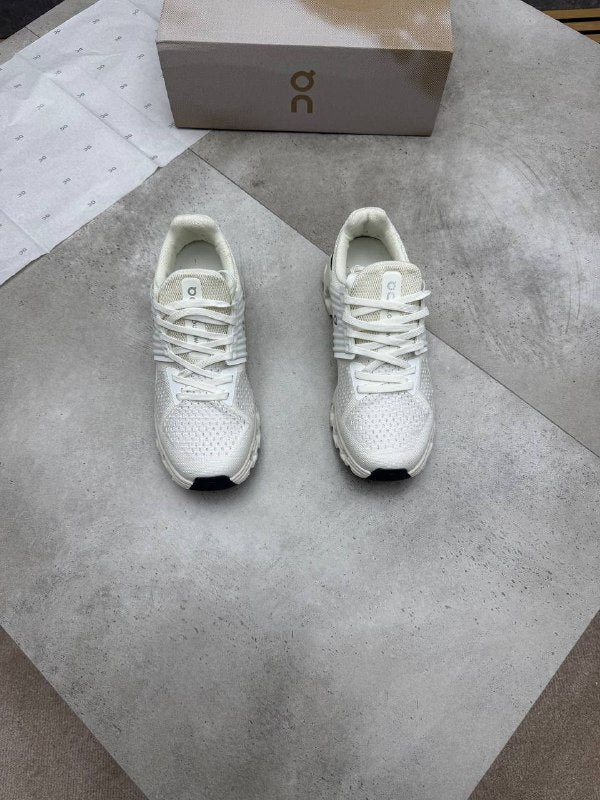 MENS ON CLOU QC TRAINERS am1707