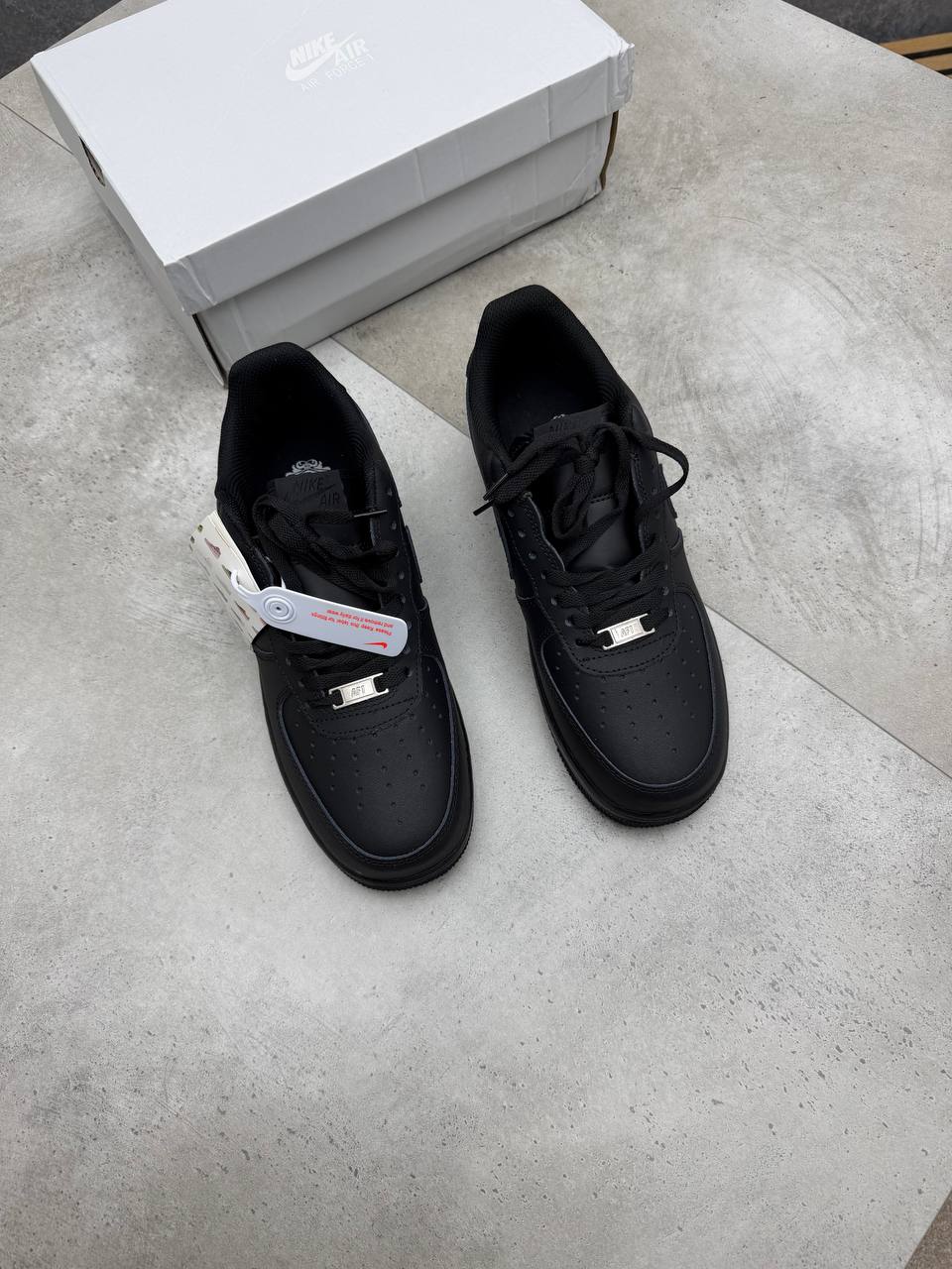 NIK MENS AND WOMENS AIR FORCE 1 COME WITH BOX ETC am1707