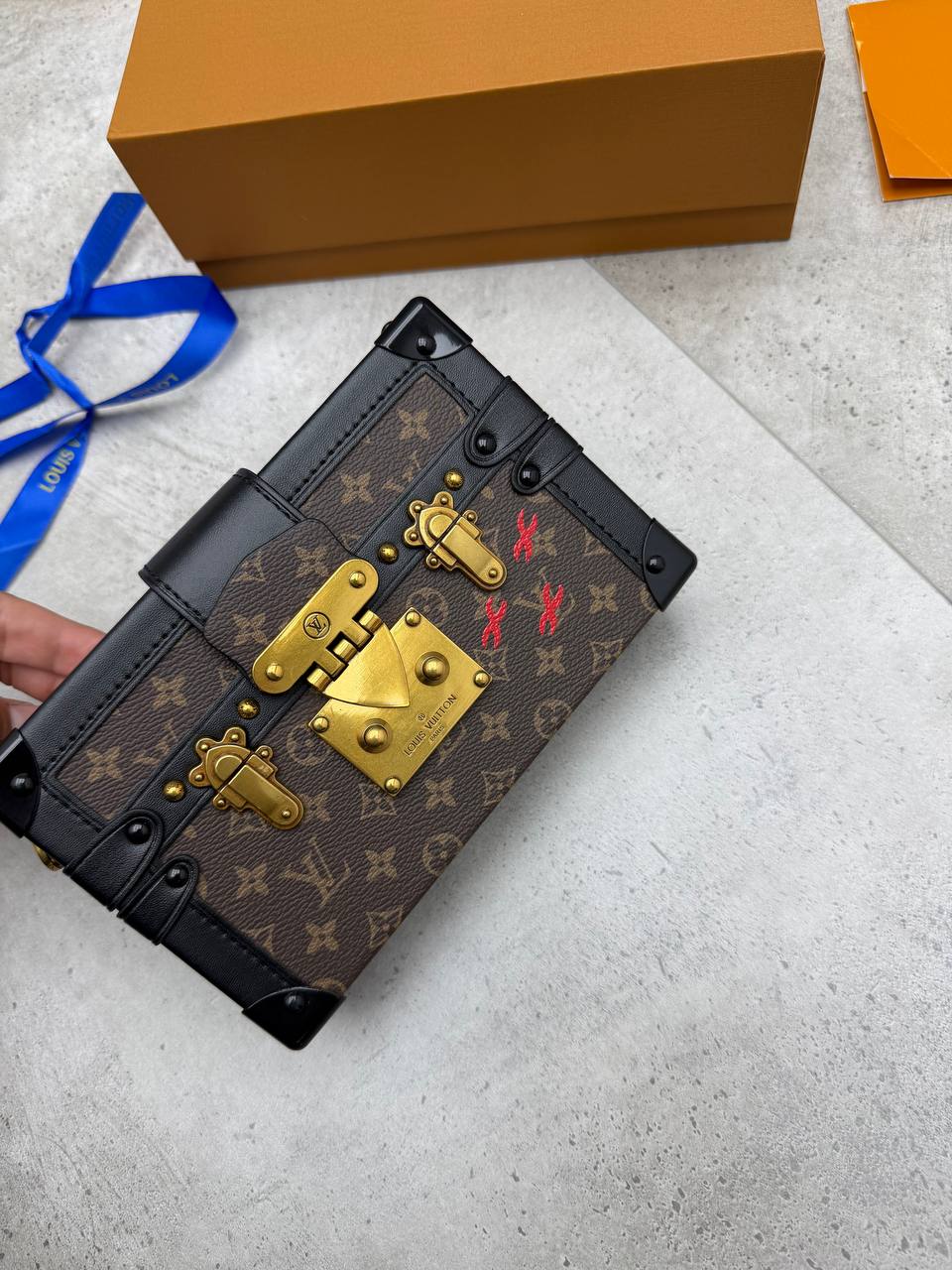 SUPER CLON WOMENS LV BAG COME WITH BOX ETC am1707