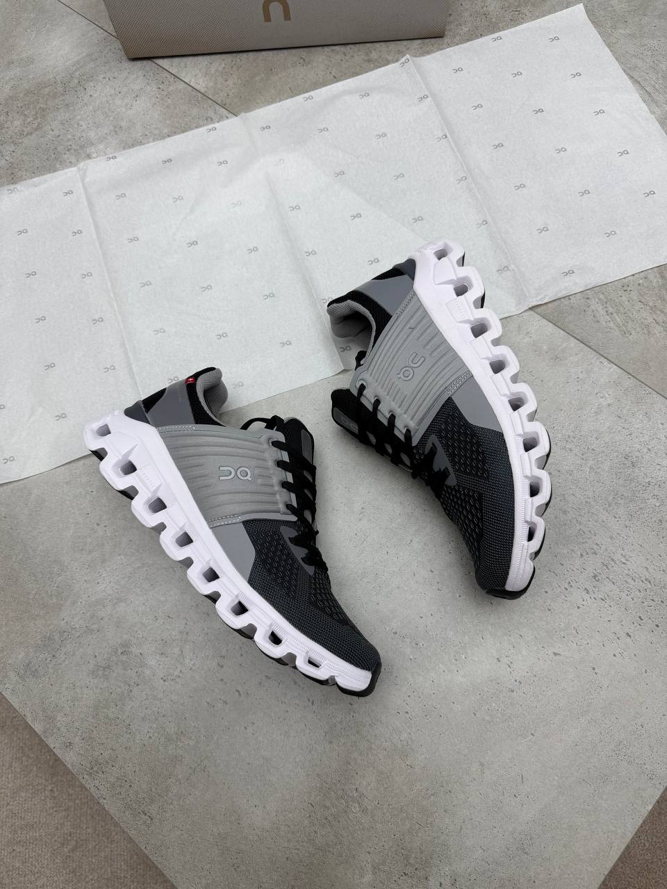 MENS ON CLOU QC TRAINERS am1707