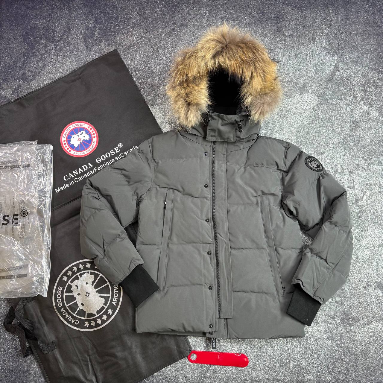 Canada gose wydam super clone quality with dust bag and carry bag sa2810