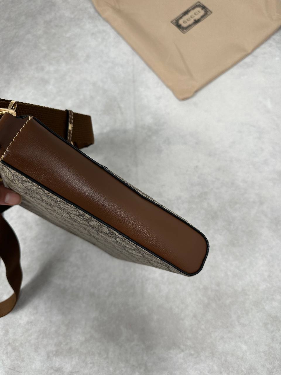 SUPER CLO MENS GUCC BAG COME WITH DUST BAG am2810