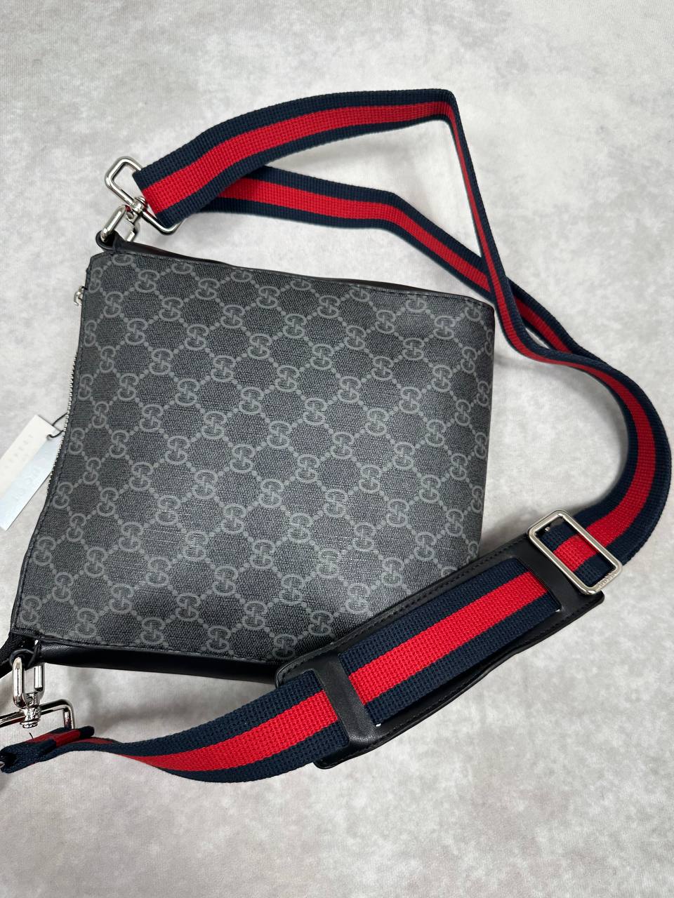 MENS GUCC BAG COME WITH DUST BAG am2810