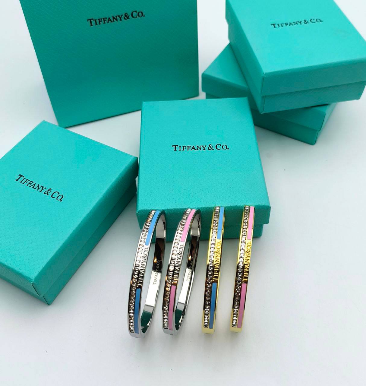 TIFFAN& CO. BRACELET COME WITH FULL PACKAGING am1105
