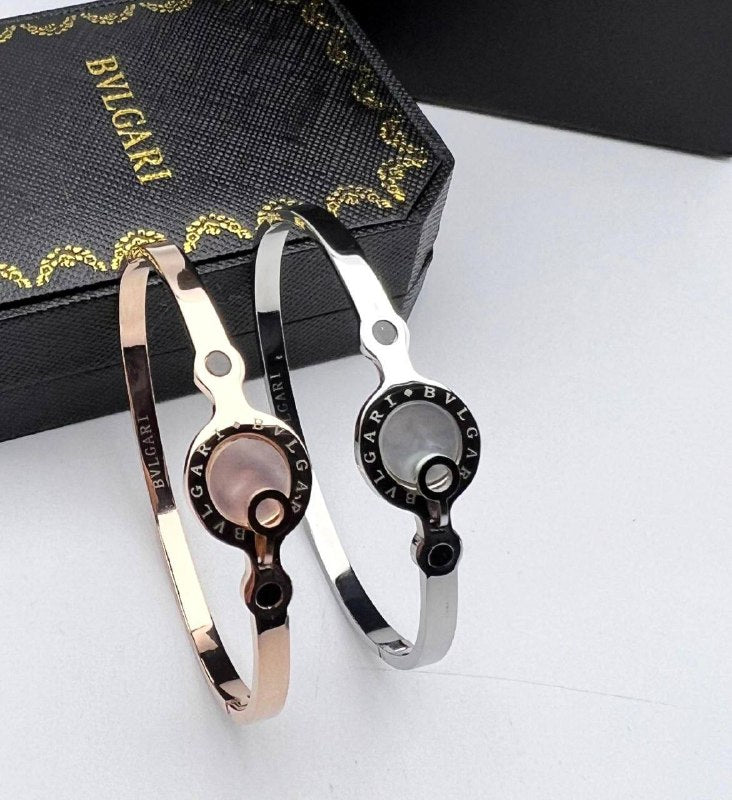 BVLGAR BRACELET COME WITH FULL PACKAGING am1105