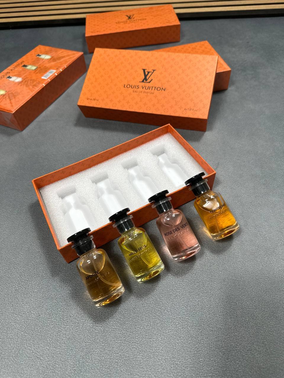 LV PERFUME SET am2407