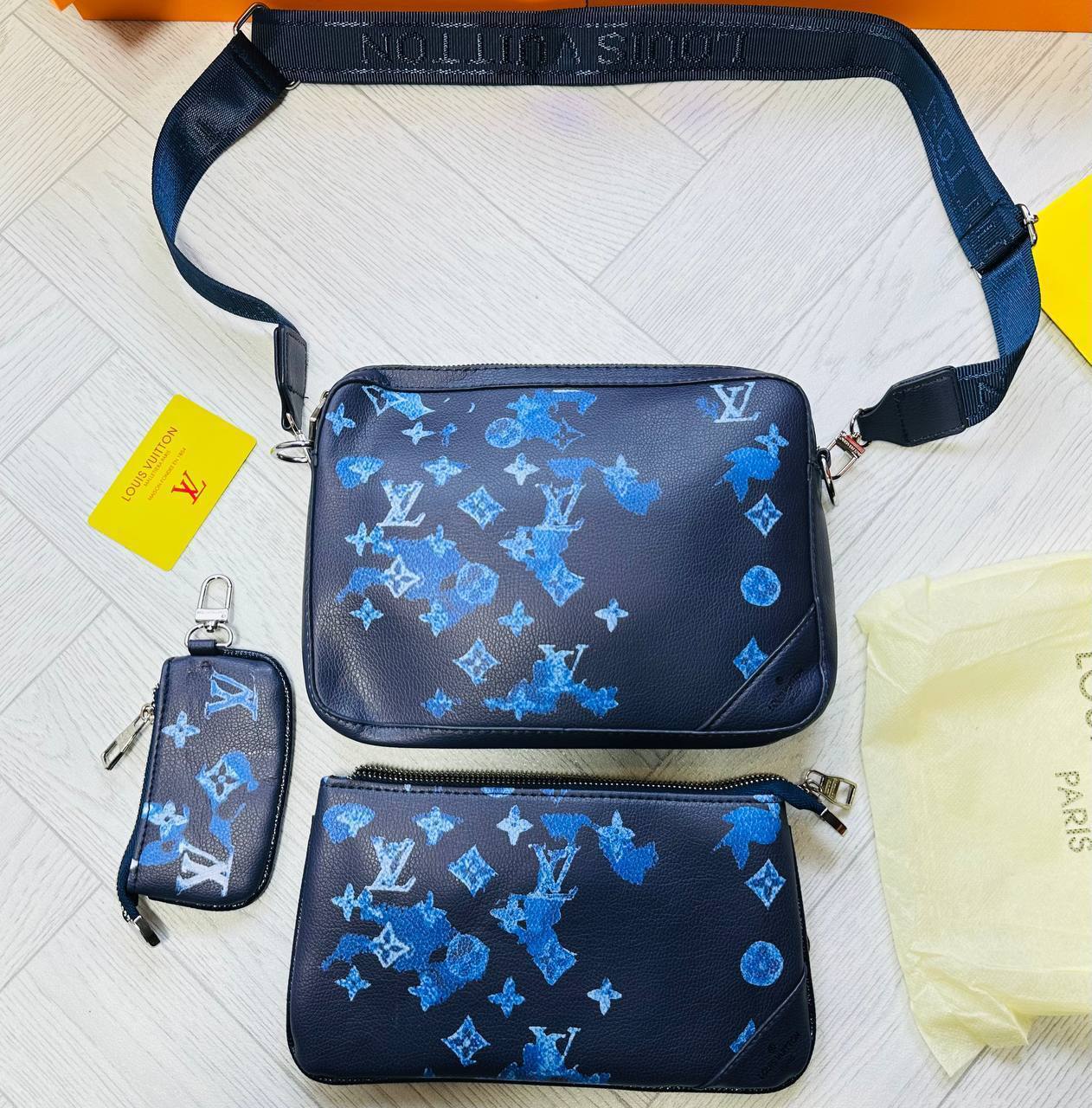 LV MAN BAG WHIT BOX AND DUST BAG to1205