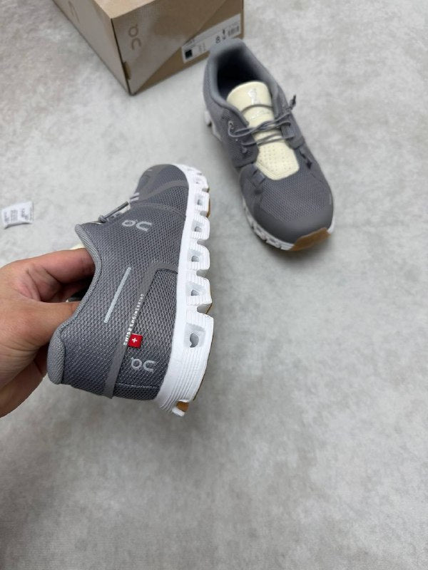 MENS ON CLOU TRAINERS am1405