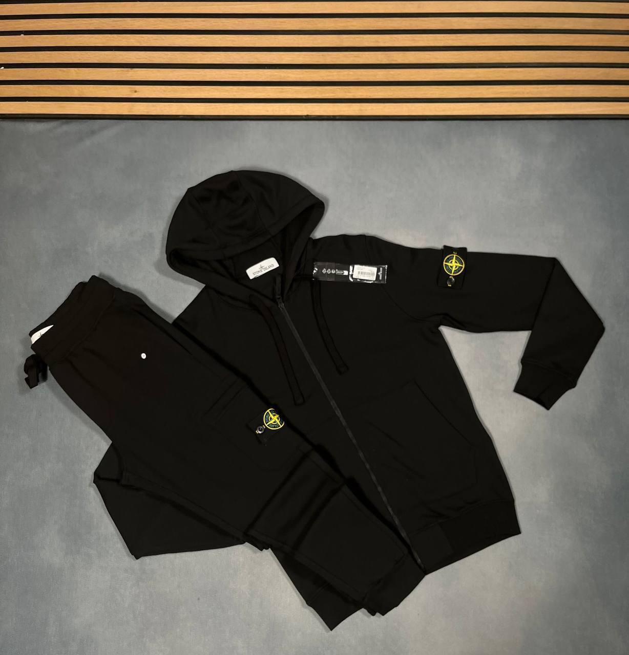 SUPER CLO STONE ISLAND TRACKSUITS am2707