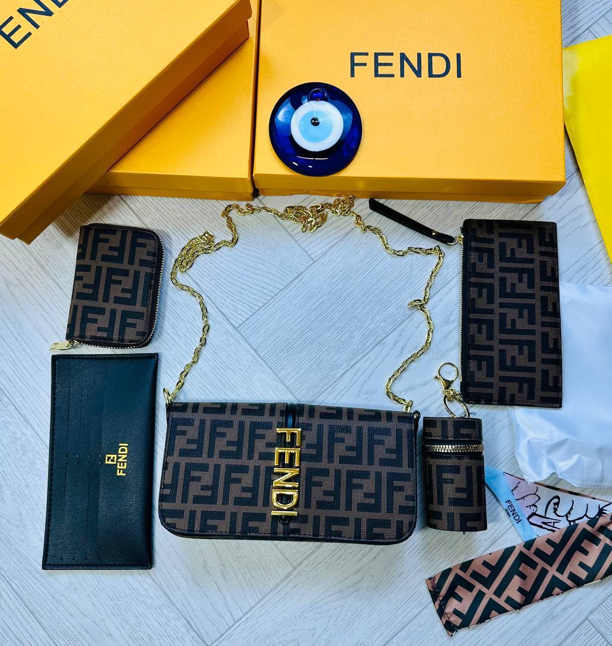 FEND PURSE SET BOX END PEPPER WORK AVAILABLE to1605