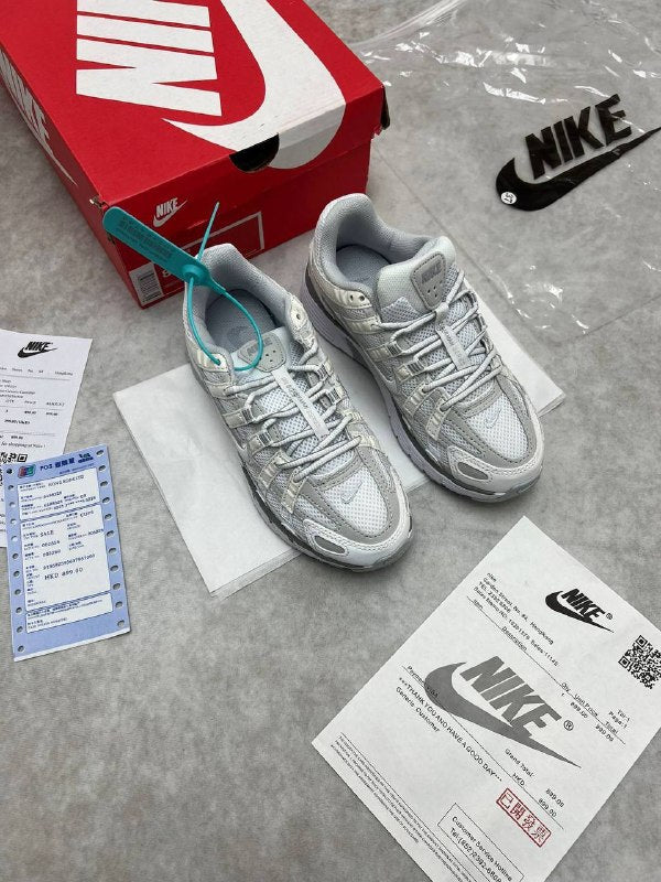 WOMENS NIK P6000 COME WTIH BOX ETC am1805