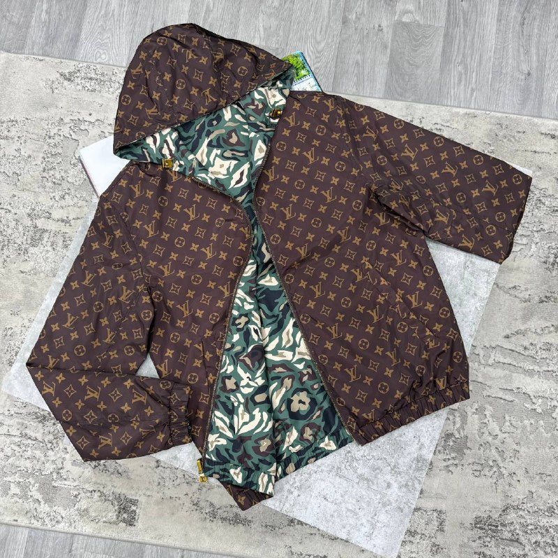 SUPER CLON LV MONOGRA REVERSIBL WINDBREAKER jay1805