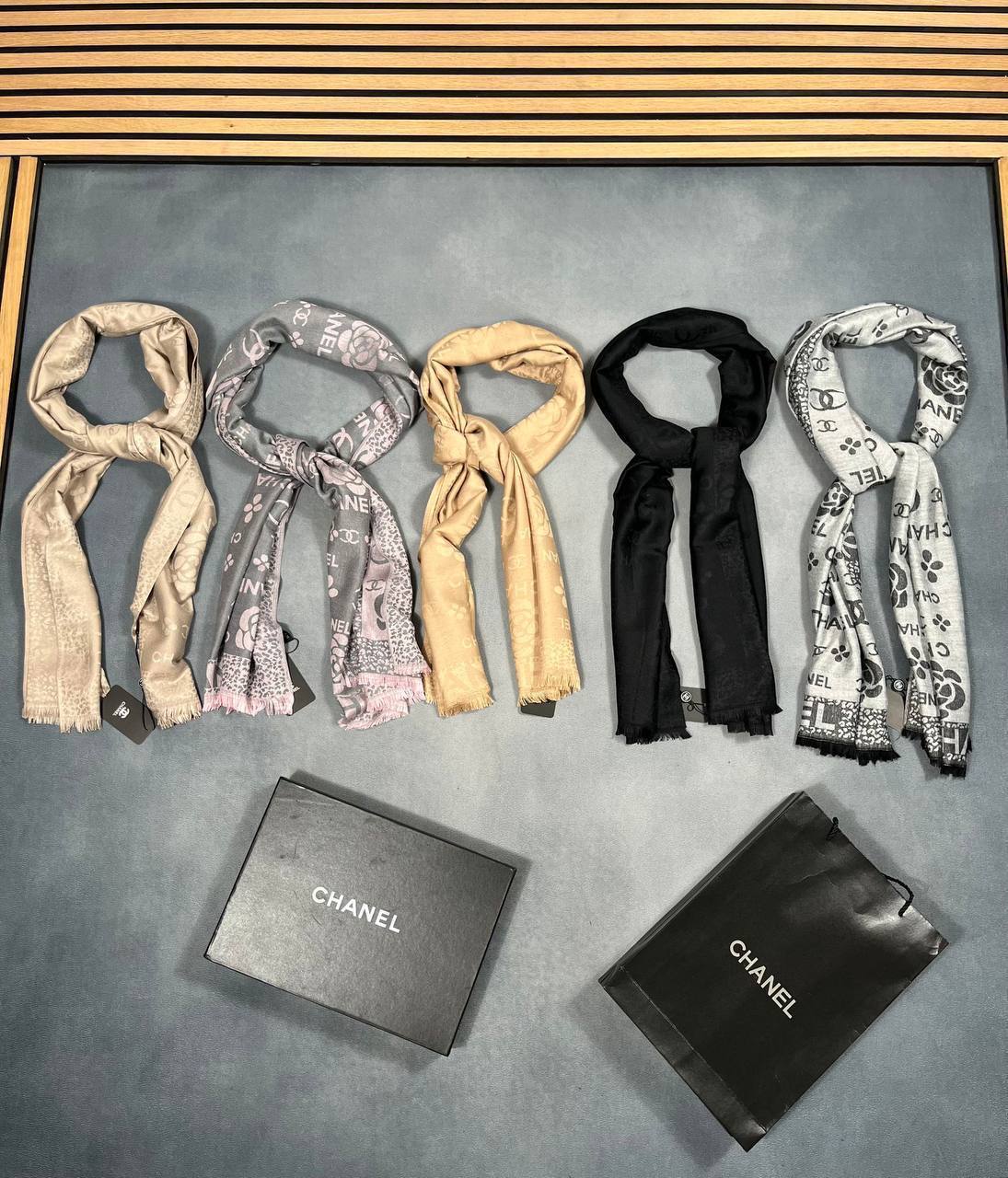 CHANEL SCARF COME WITH BOX am0108