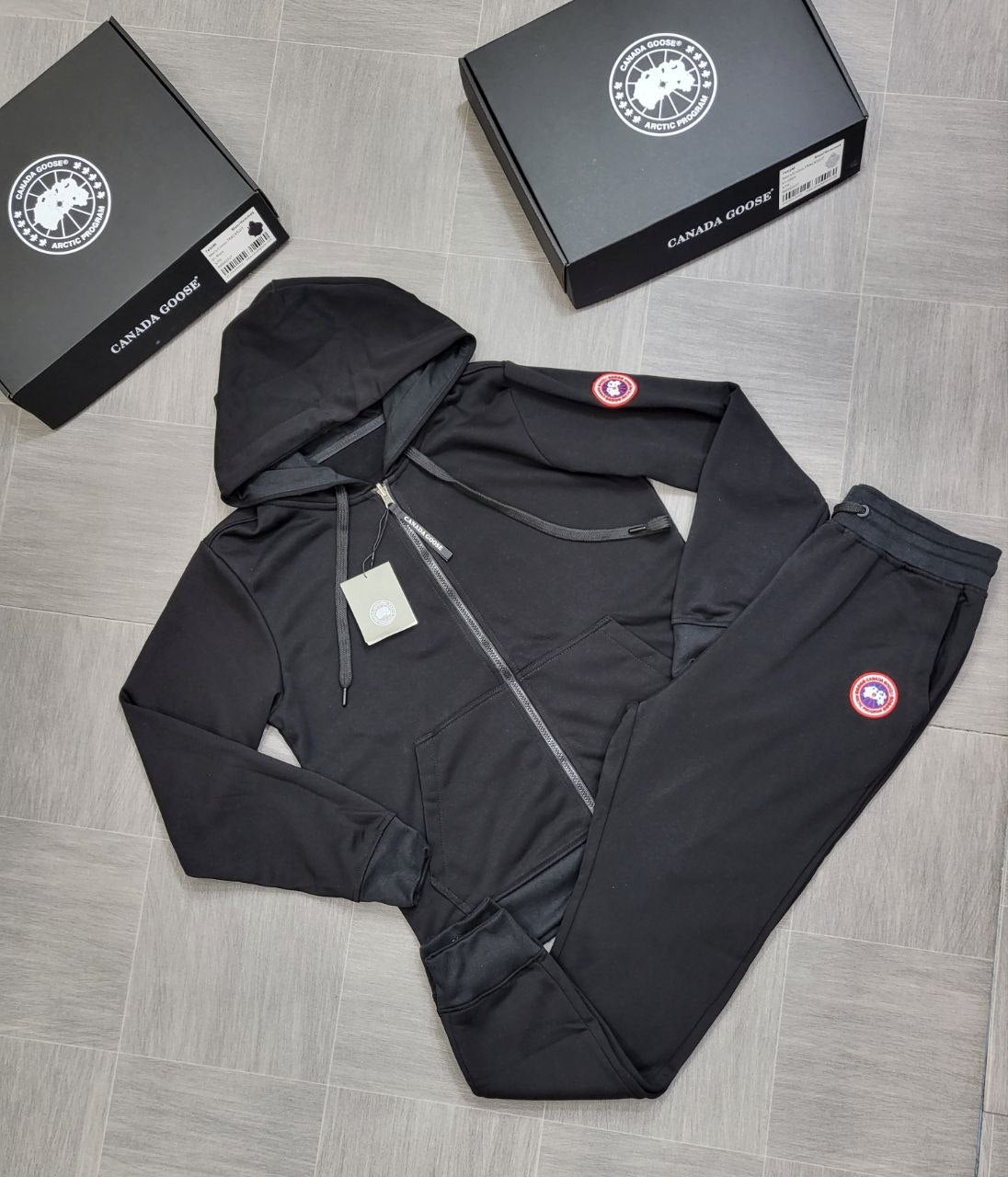 QUALITY CANAD GOOS TRACKSUIT WITH BOX ak1905