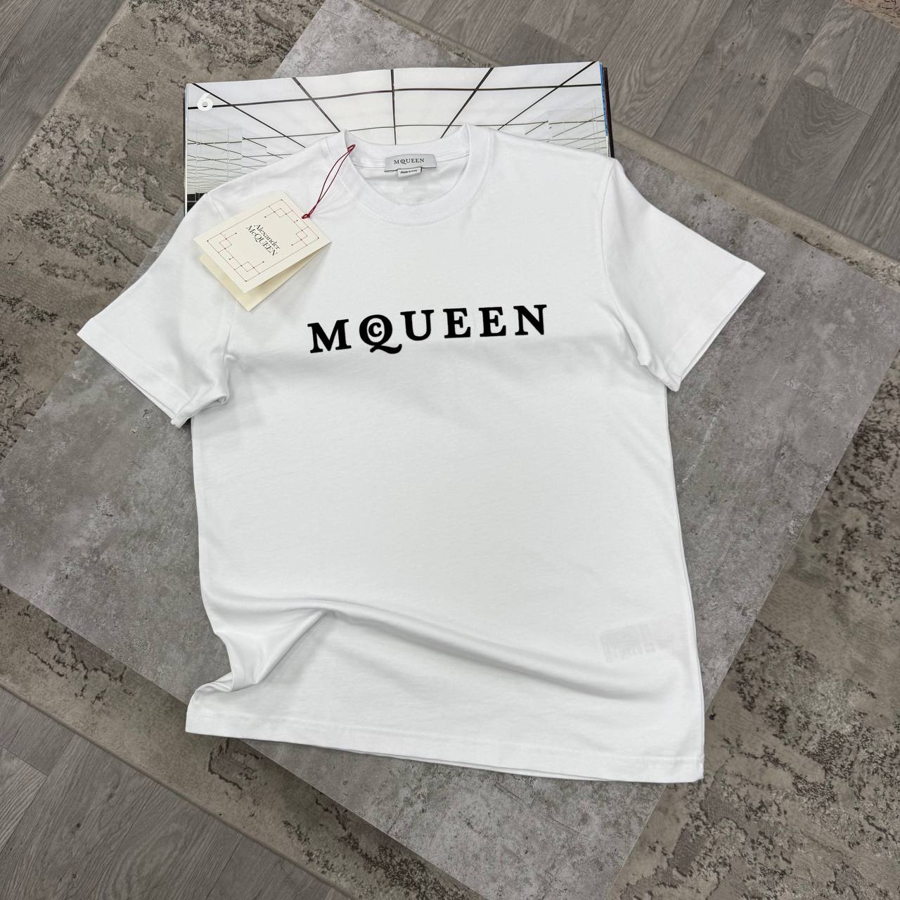 SUPER CLON MCQUEE TEE jay2305