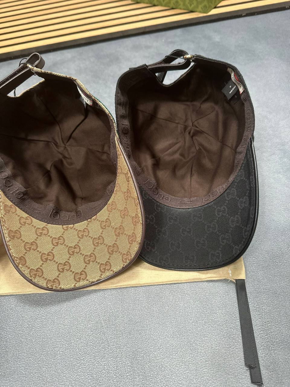 SUPER CLO GUCCI CAPS COME WITH CARRY BAG am0508