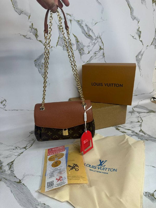 SUPER CLON LV BAG COME WITH BOX ETC am2805