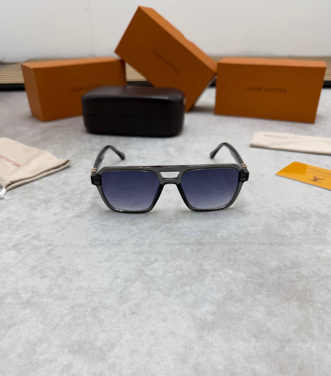 LV SUNGLASSES COME WITH BOX ETC am2905