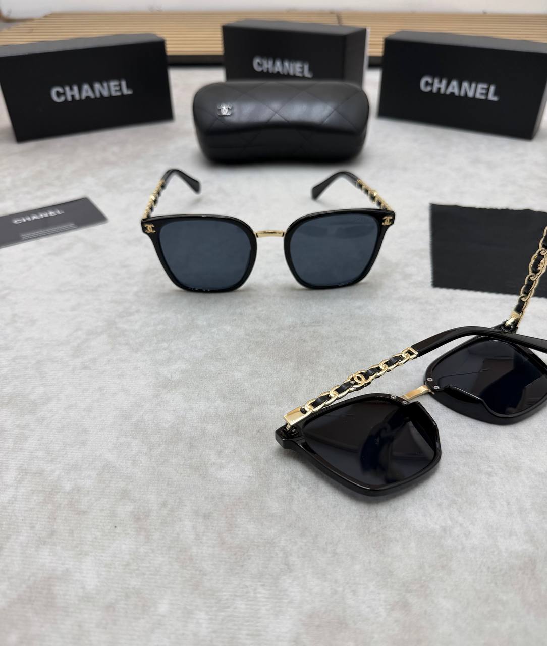 FEND SUNGLASSES COME WITH BOX ETC am0106