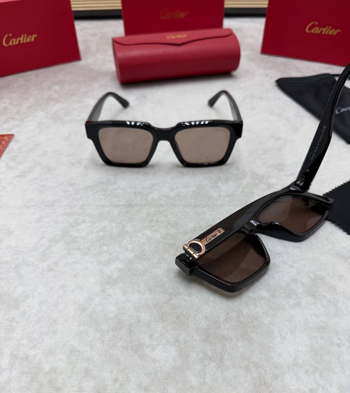 CARTIE SUNGLASSES COME WITH BOX ETC am0106