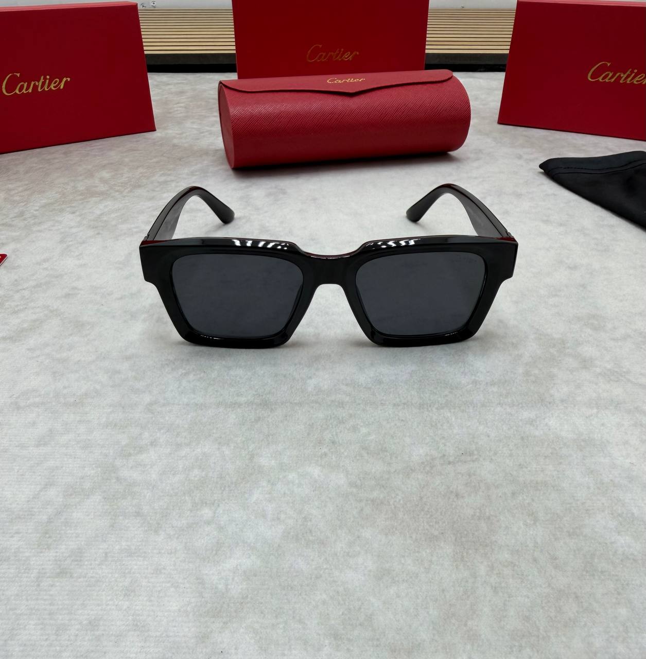 CARTIE SUNGLASSES COME WITH BOX ETC am0106