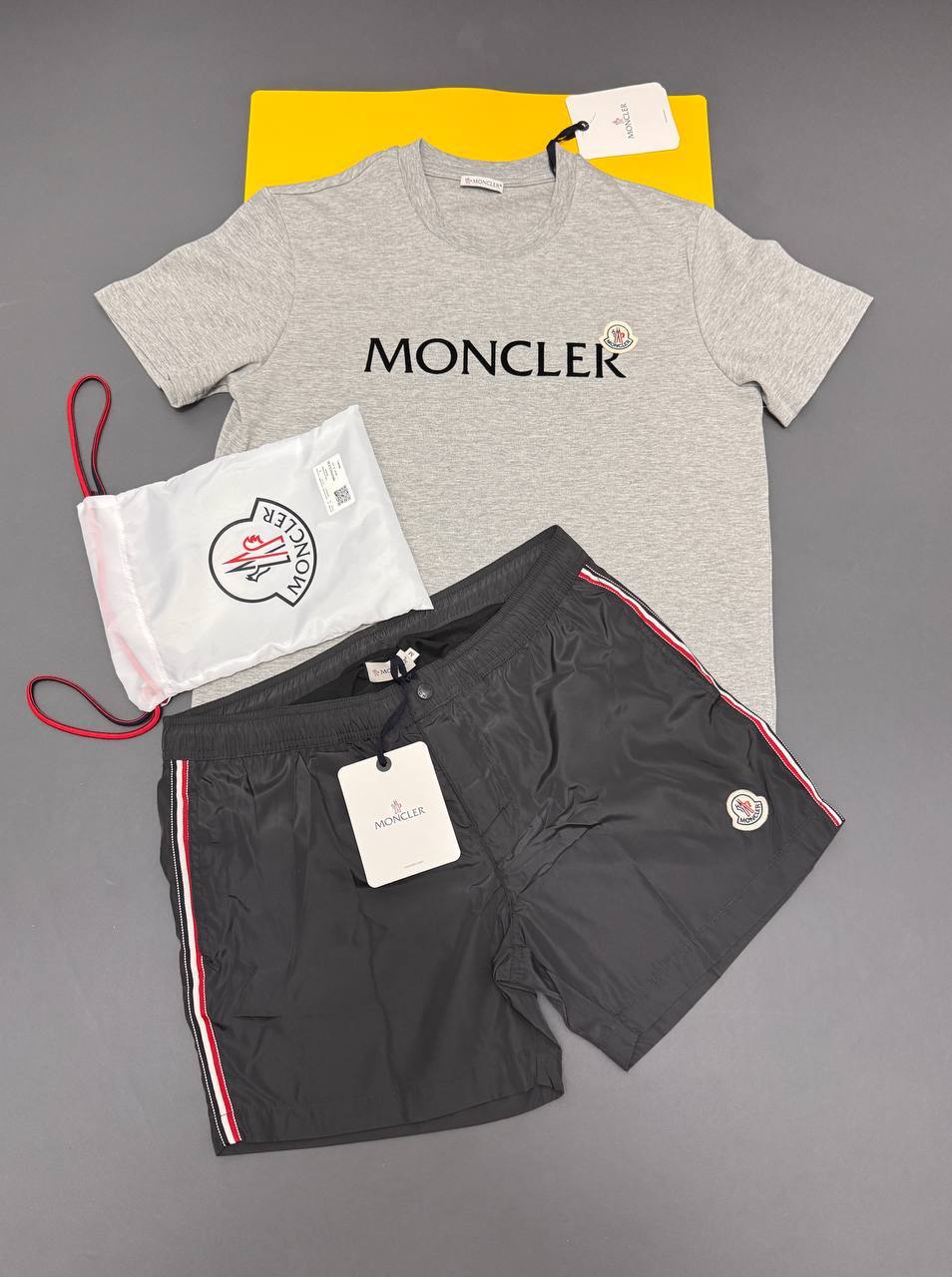 Moncle T-shirts or Swim shorts na1308