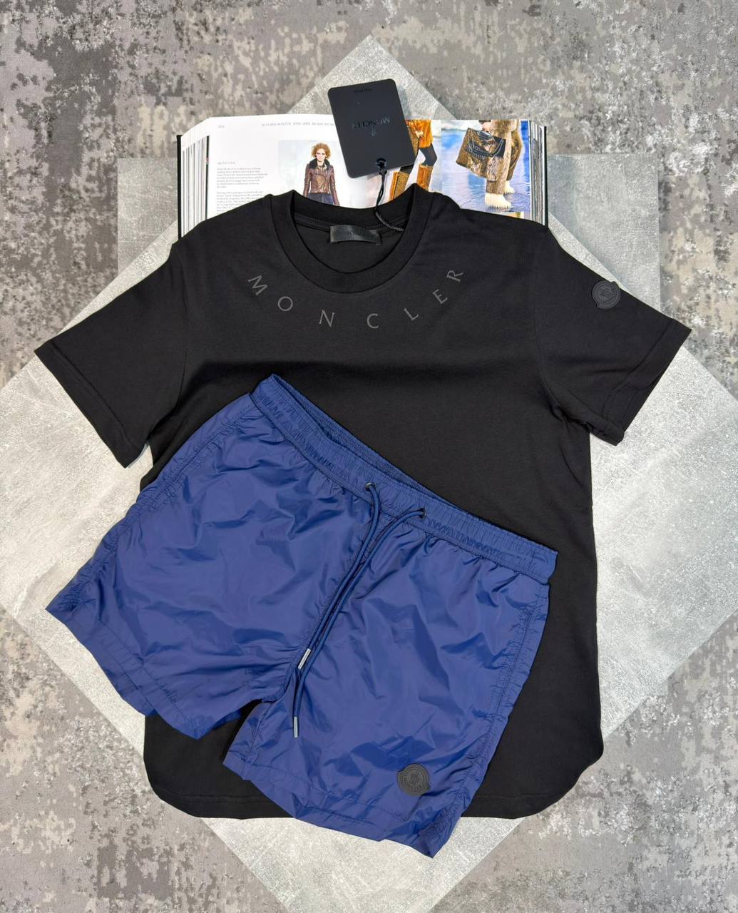 Moncle Shorts Set aj0306