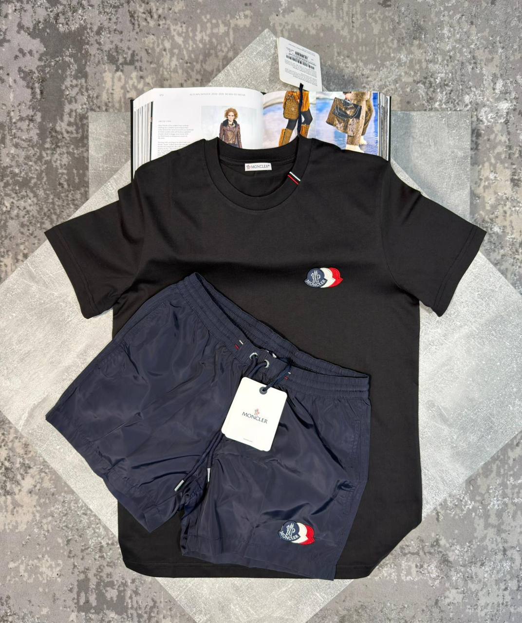 Moncle Shorts Set aj0306