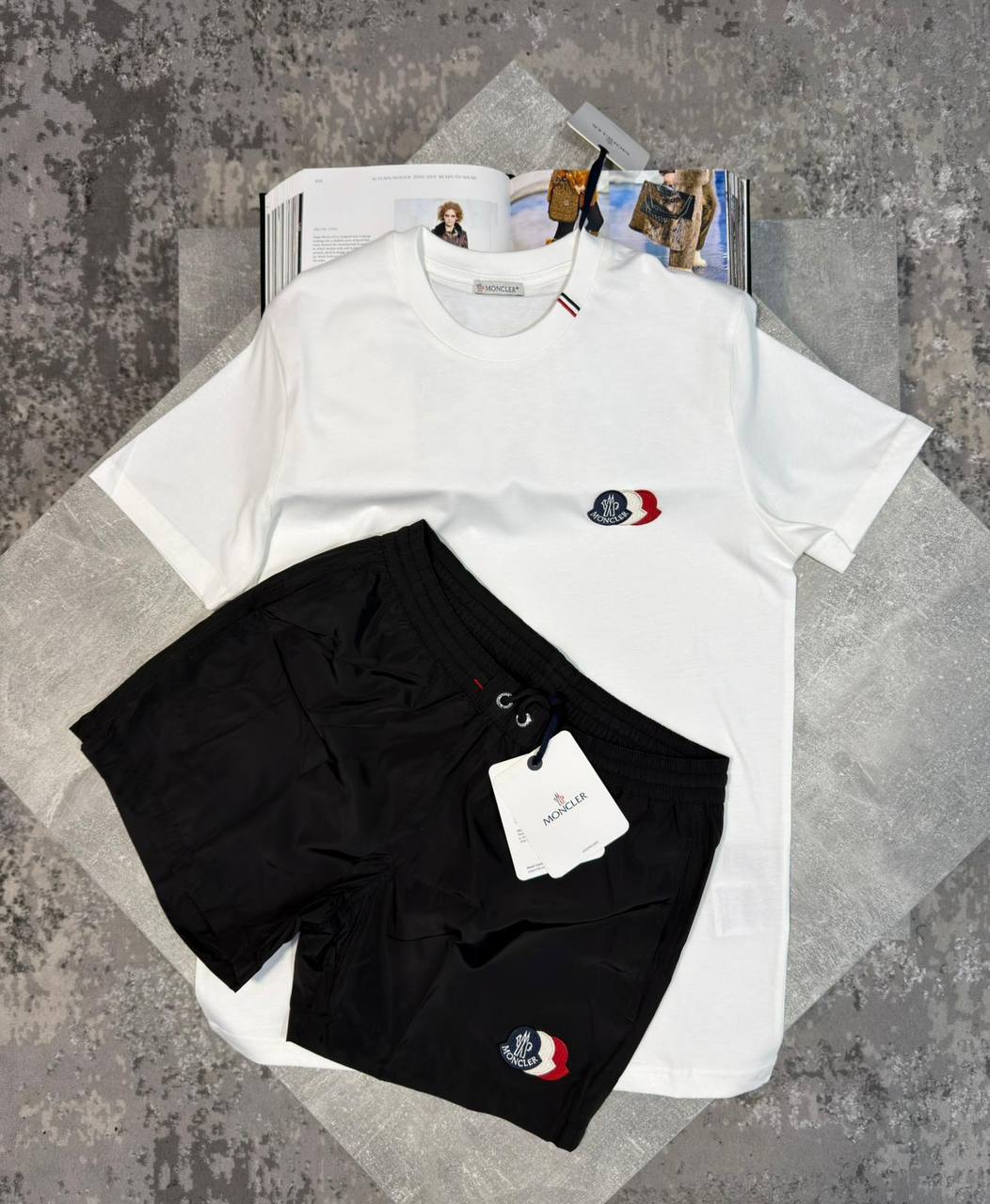 Moncle Shorts Set aj0306