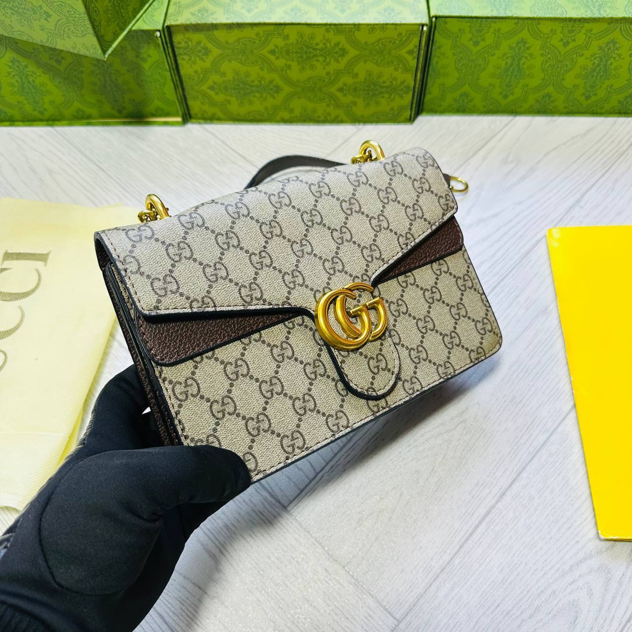 GUCC BAG WHIT BOX AVAILABLE to0606