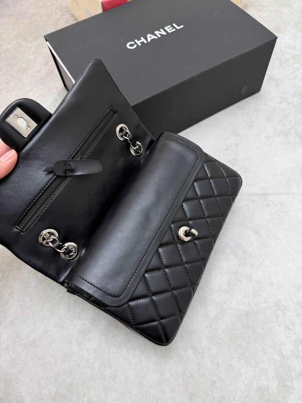 SUPER CLON REAL LEATHER CHANE BAG COME WITH BOX ETC am0506