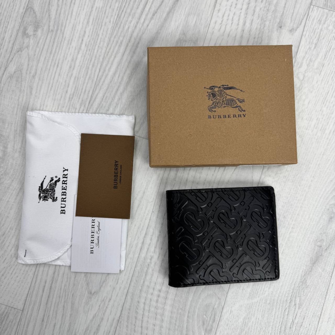 Burbery wallet sa2008