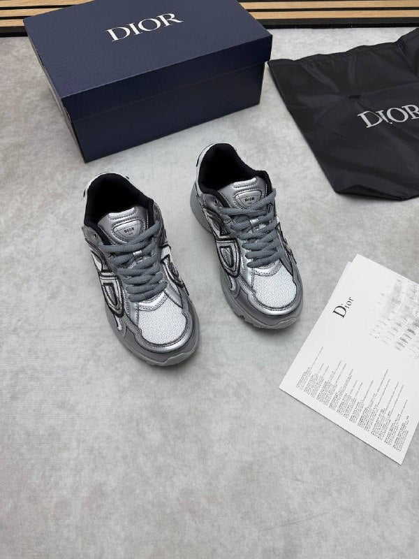 MENS DIO B30 COME WITH BOX ETC am0806