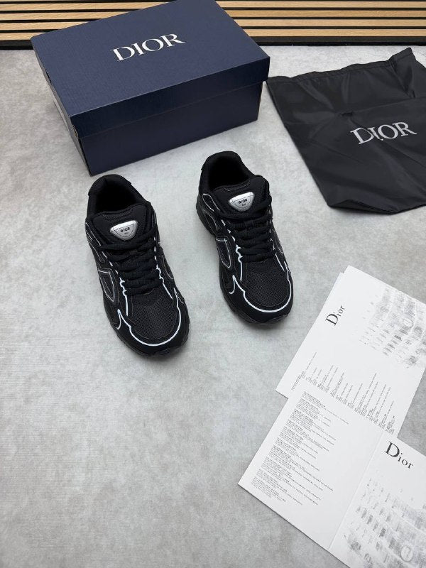 MENS DIO B30 COME WITH BOX ETC am0806