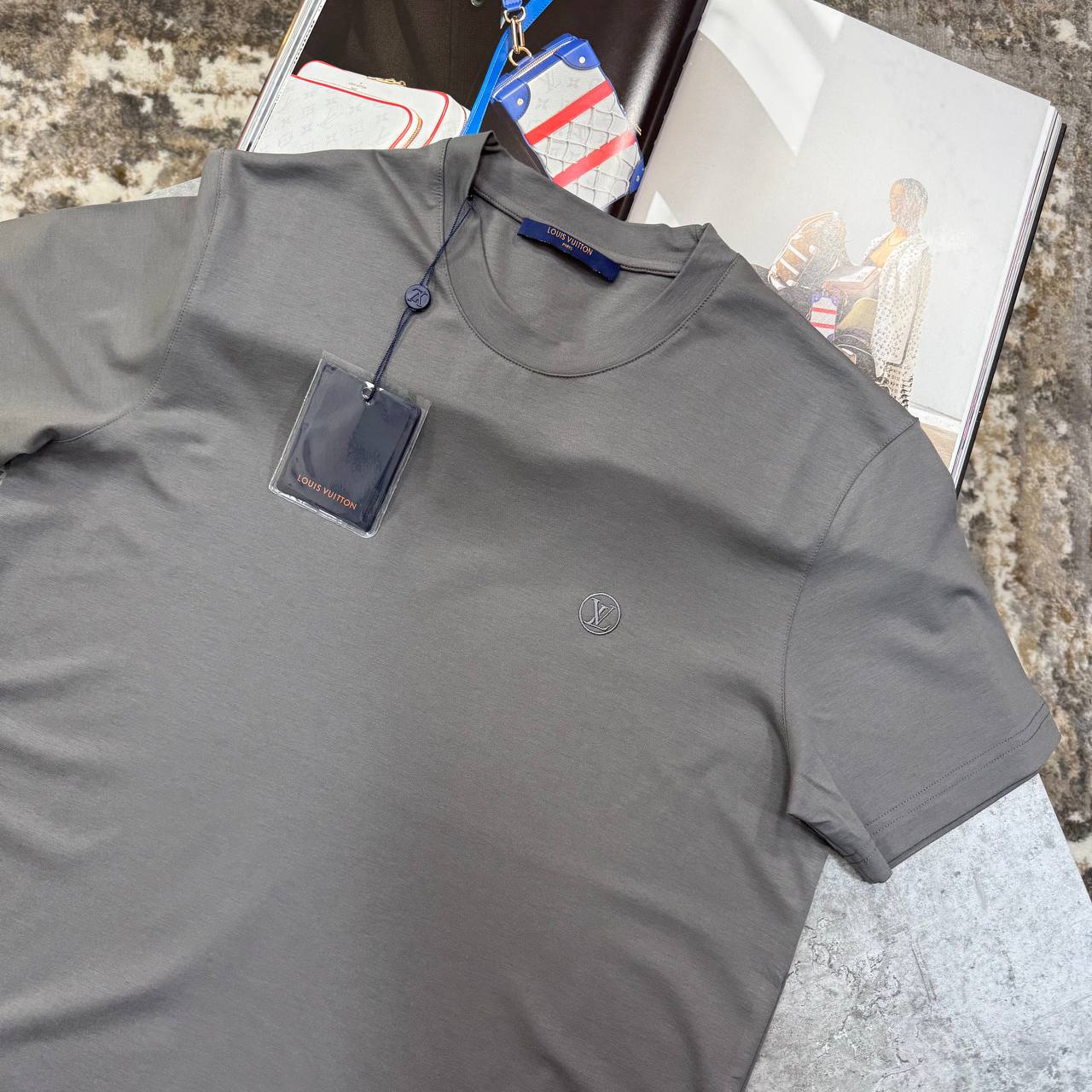 Top quality Lv T-shirt ha0806