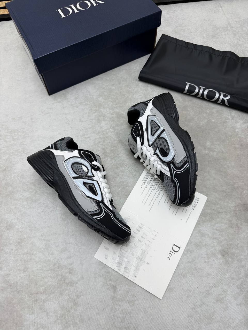 MENS DIO B30 COME WITH BOX ETC 1006