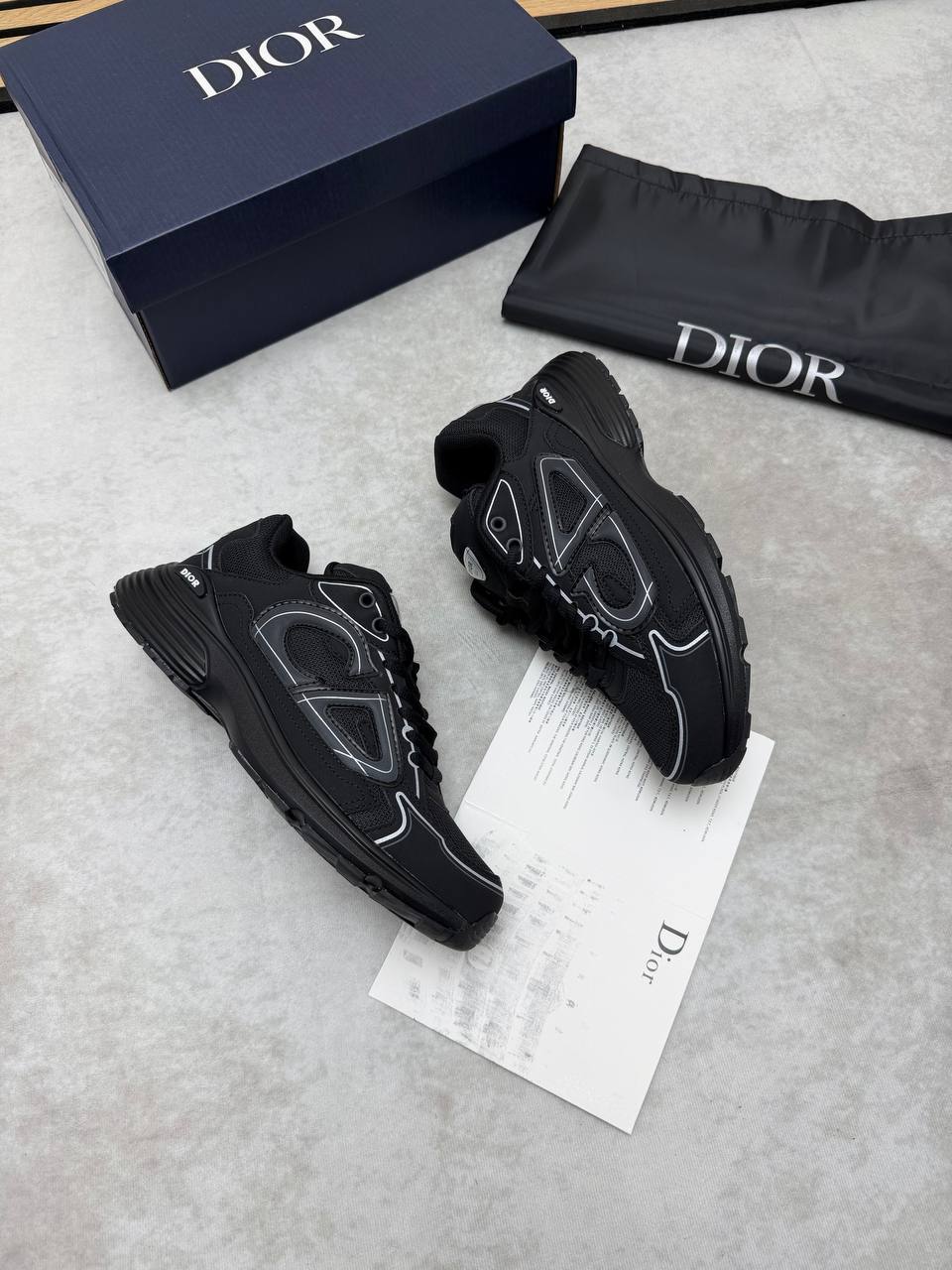 MENS DIO B30 COME WITH BOX ETC 1006