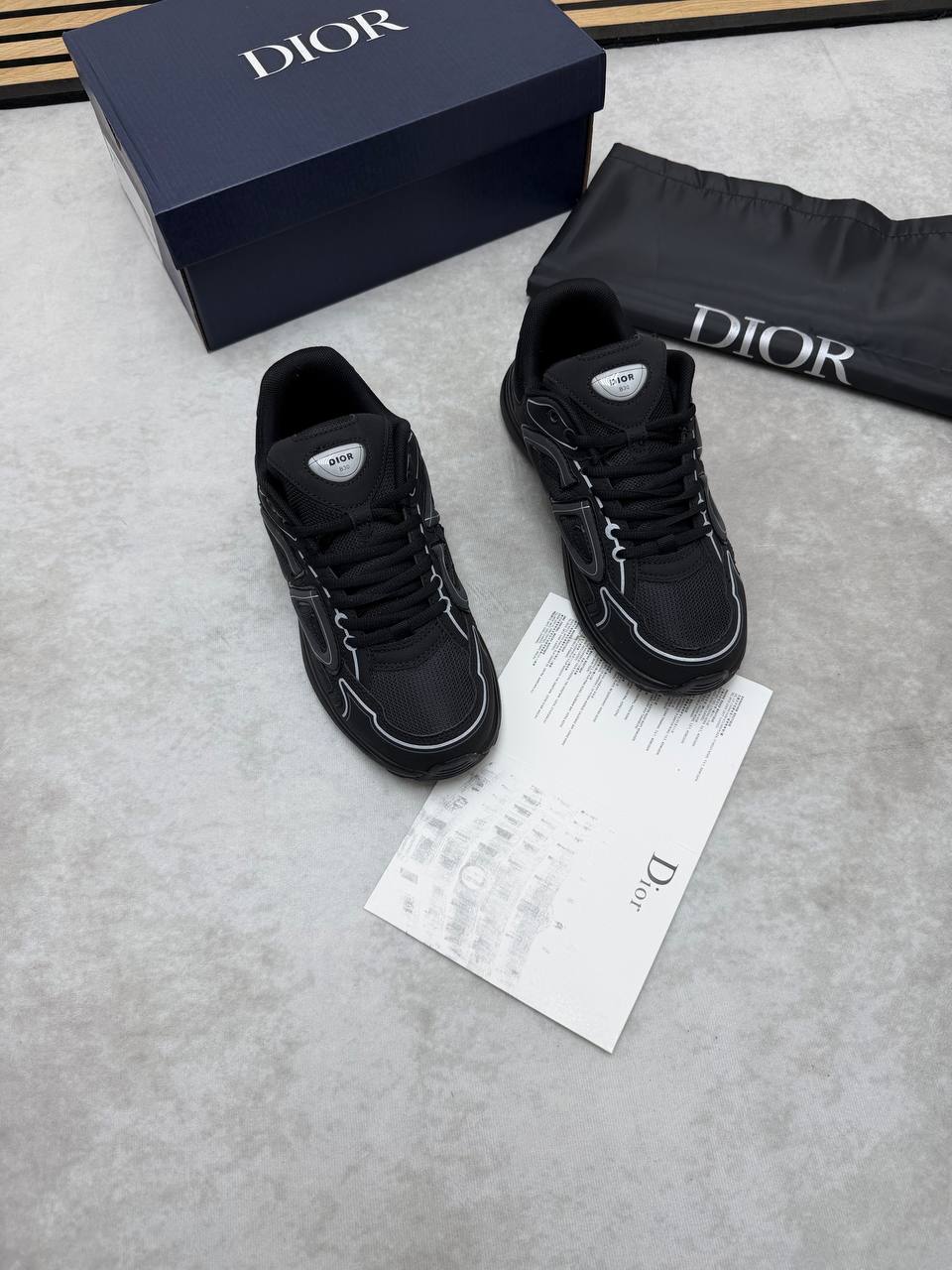 MENS DIO B30 COME WITH BOX ETC 1006