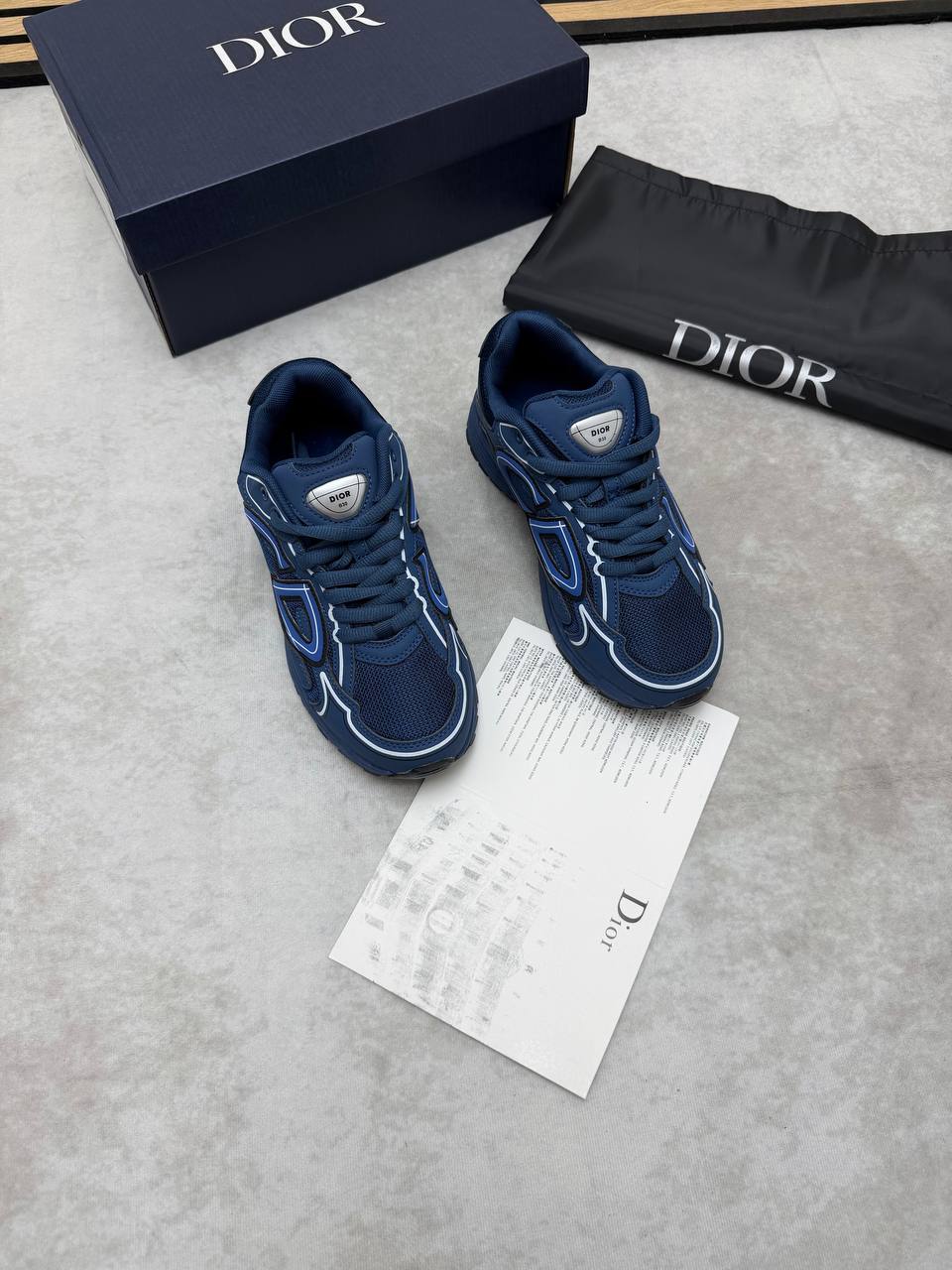 MENS DIO B30 COME WITH BOX ETC 1006
