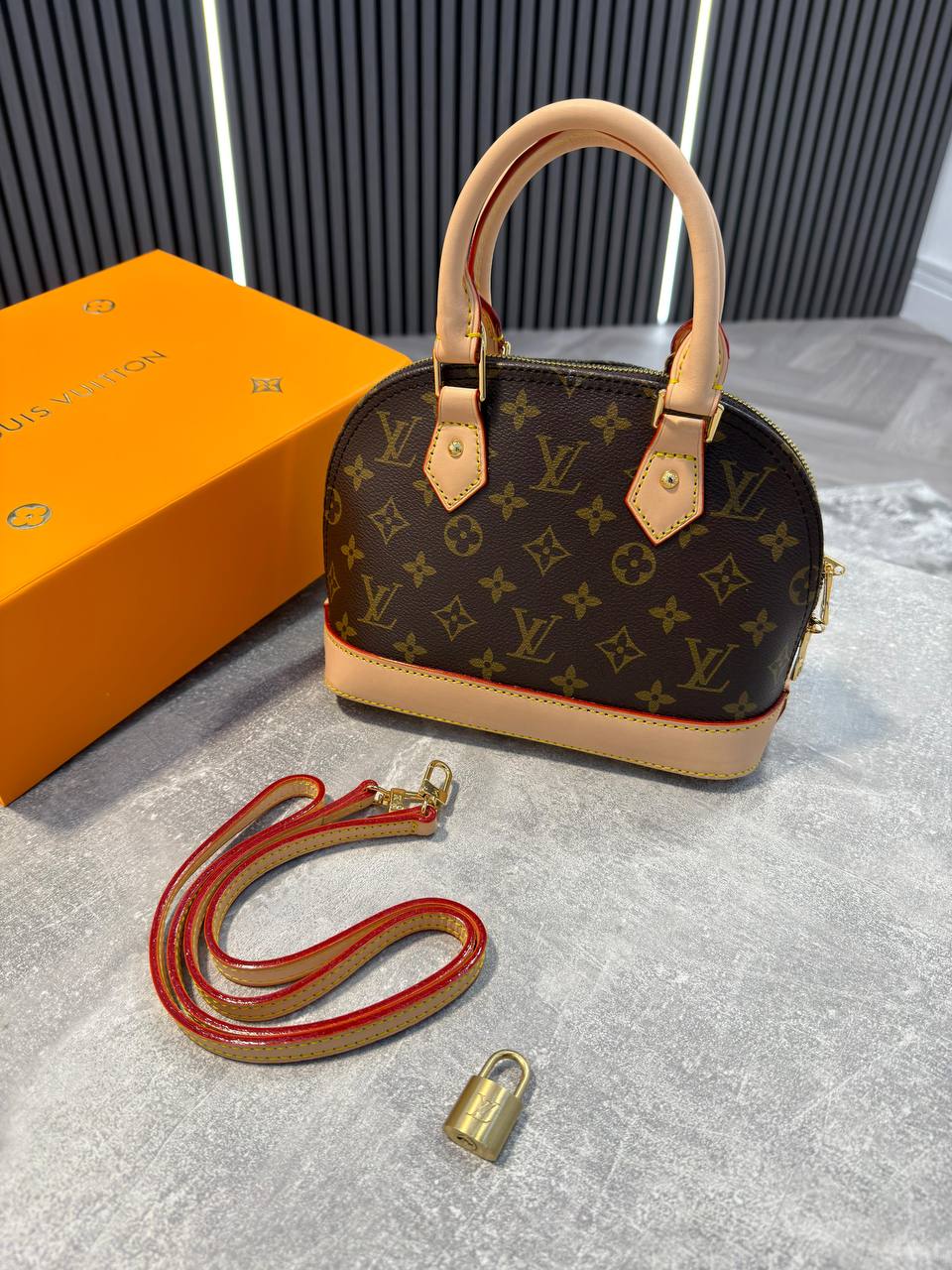LV Alm BB Bag Boxed and Packaged aj1006