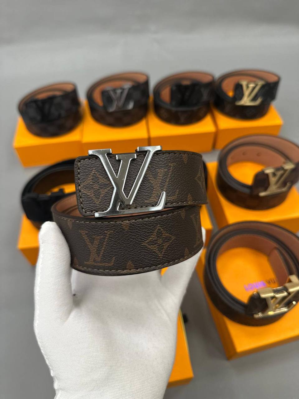 Quality Loui Vuitto Belt Comes with boxes to1106