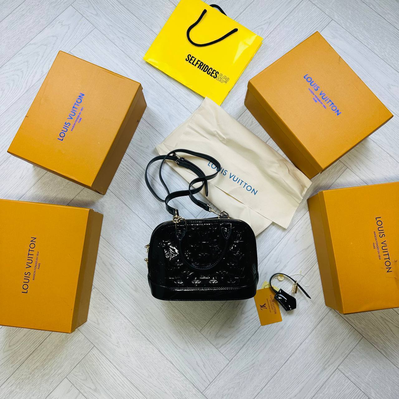 COLN QUALITY LV LADIES BAG WHIT BOX to1306