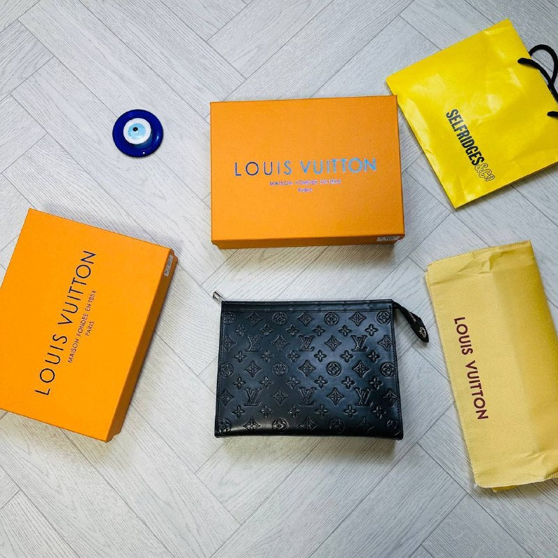 GOOD QUALITY LV MAN BAG WHIT BOX to1306