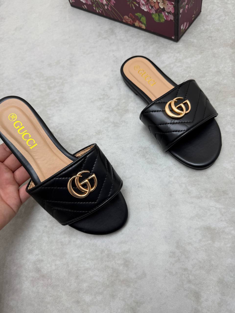 GUCC WOMENS SLIDERS am1506