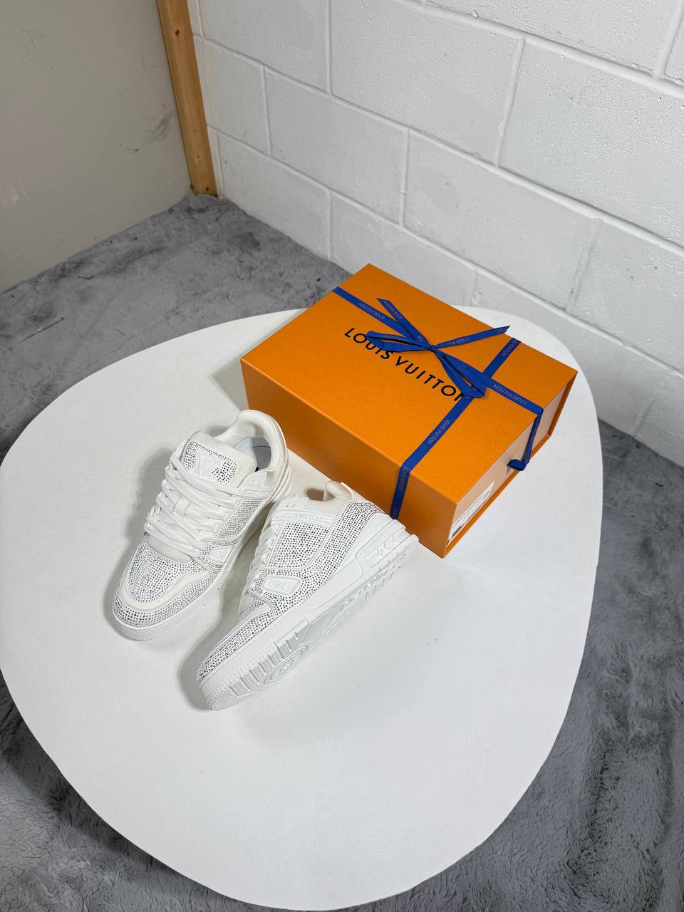 Lve trainers 3008