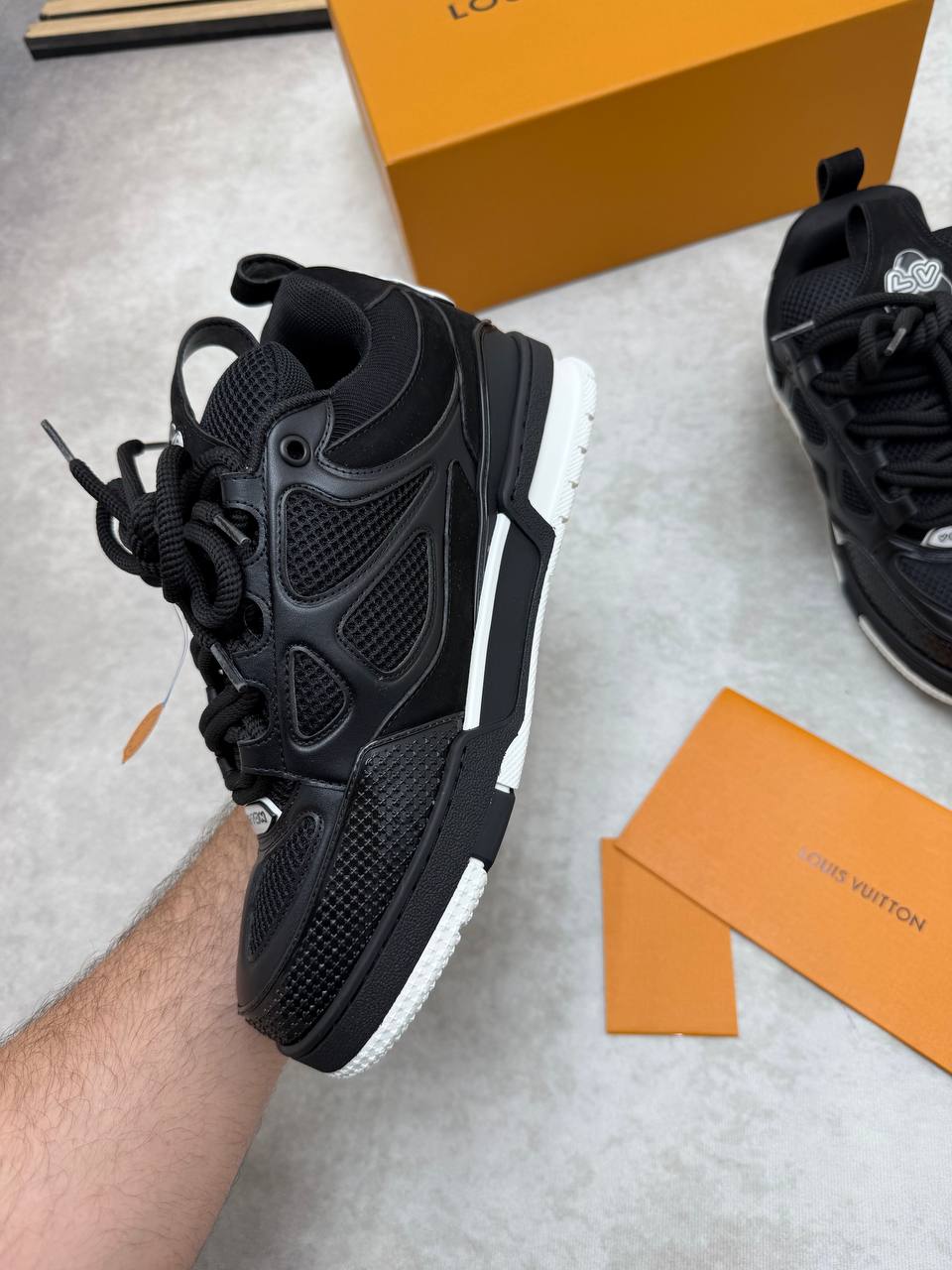 SUPER CLON LOUI VUITTO LV SKATE COME WITH BOX ETC am1706