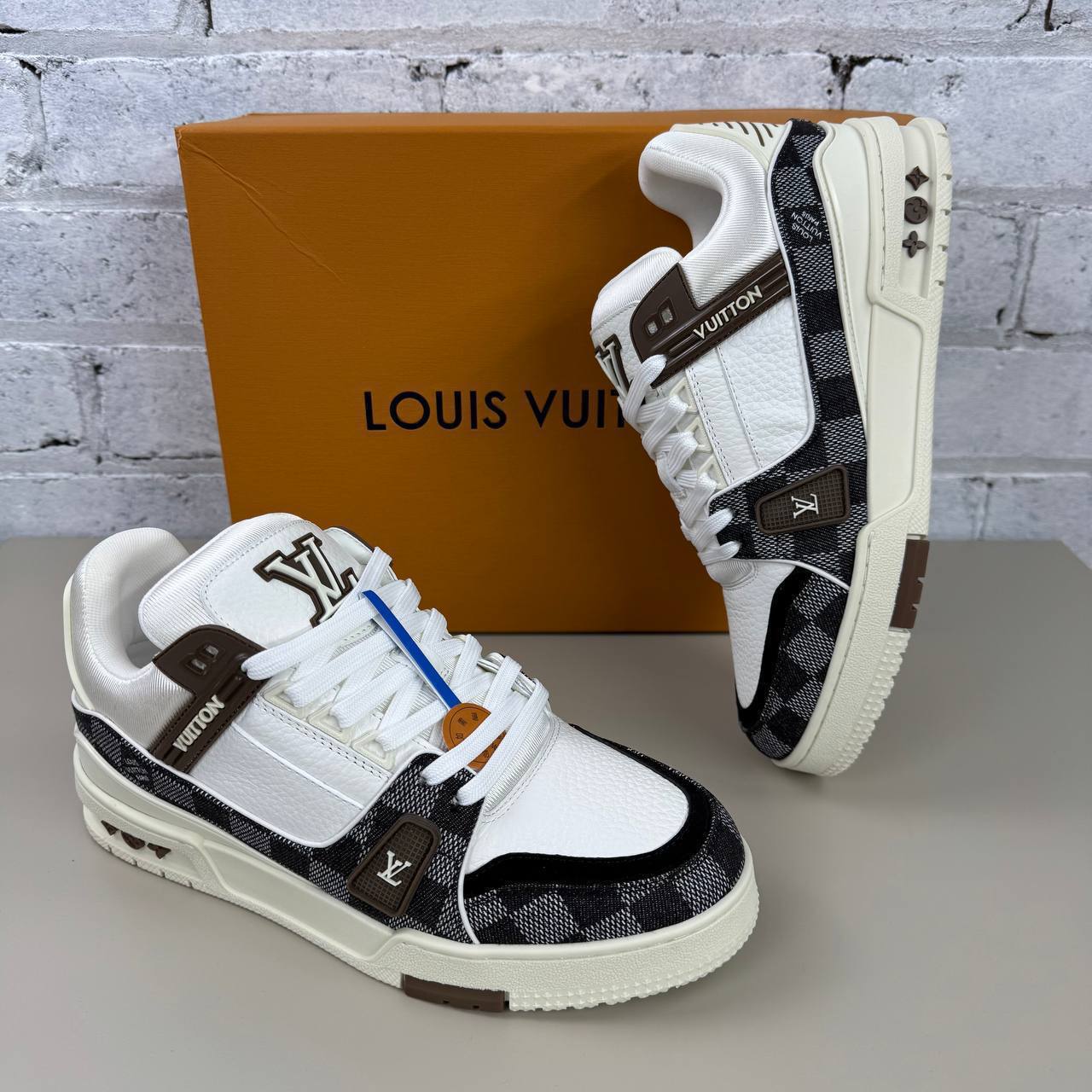 Clone Lve trainers with box and carrier bag on sale sa2908