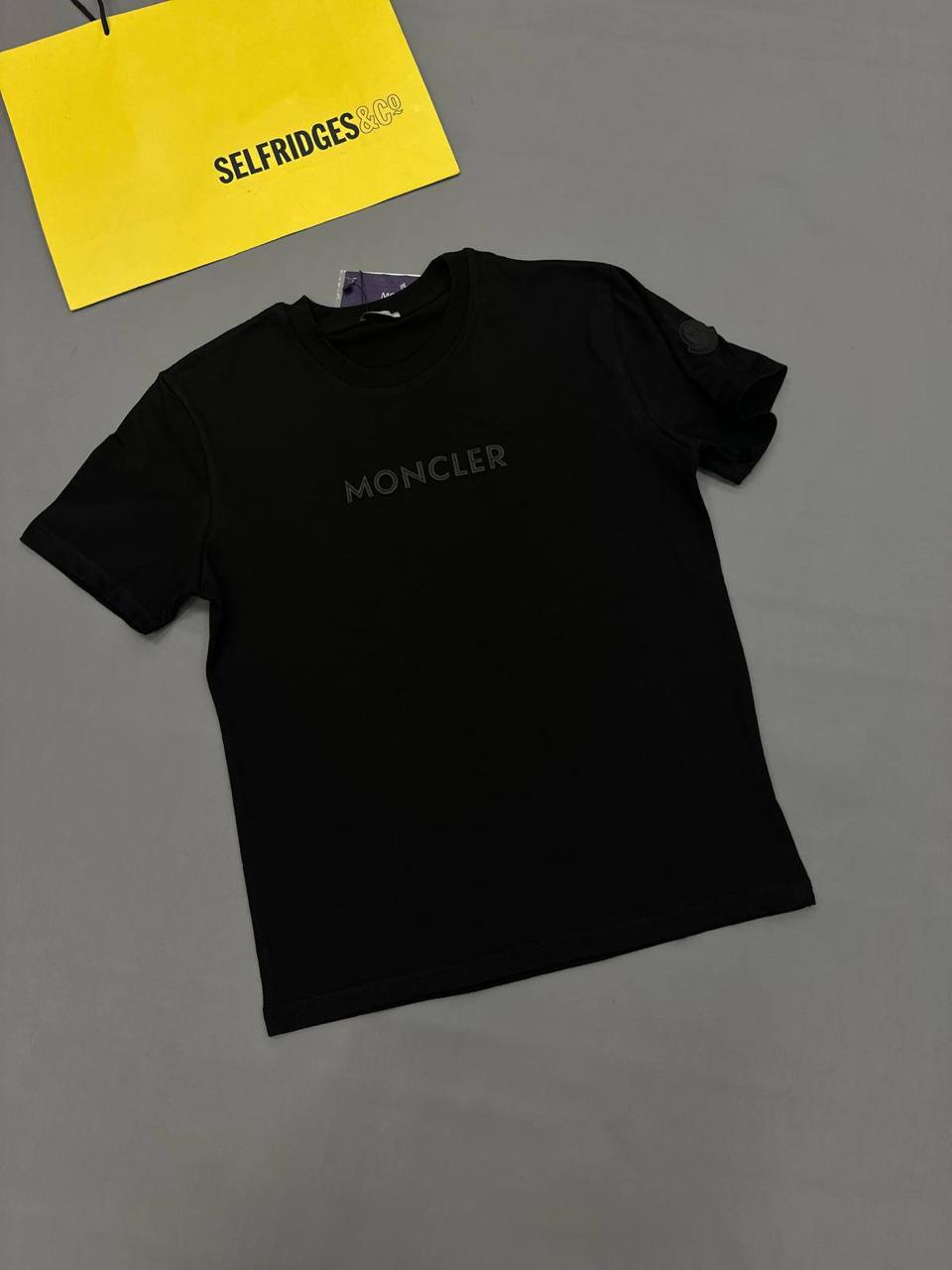 Quality Moncle T-shirts & Shorts 🩳 to1906