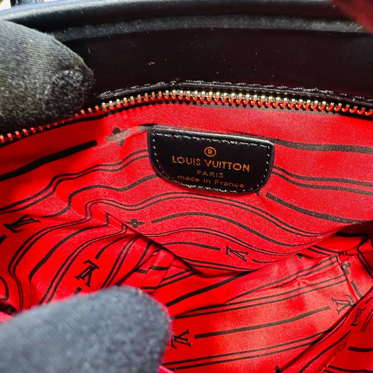 LV bag WHIT BOX AND DUST BAG to2006