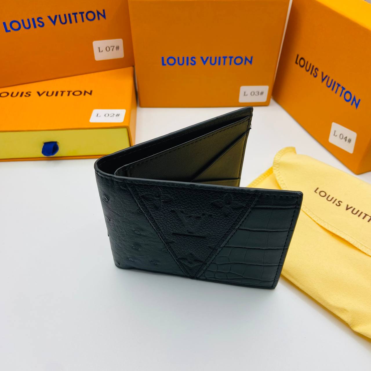 LVe WALLETS BOXED to3108